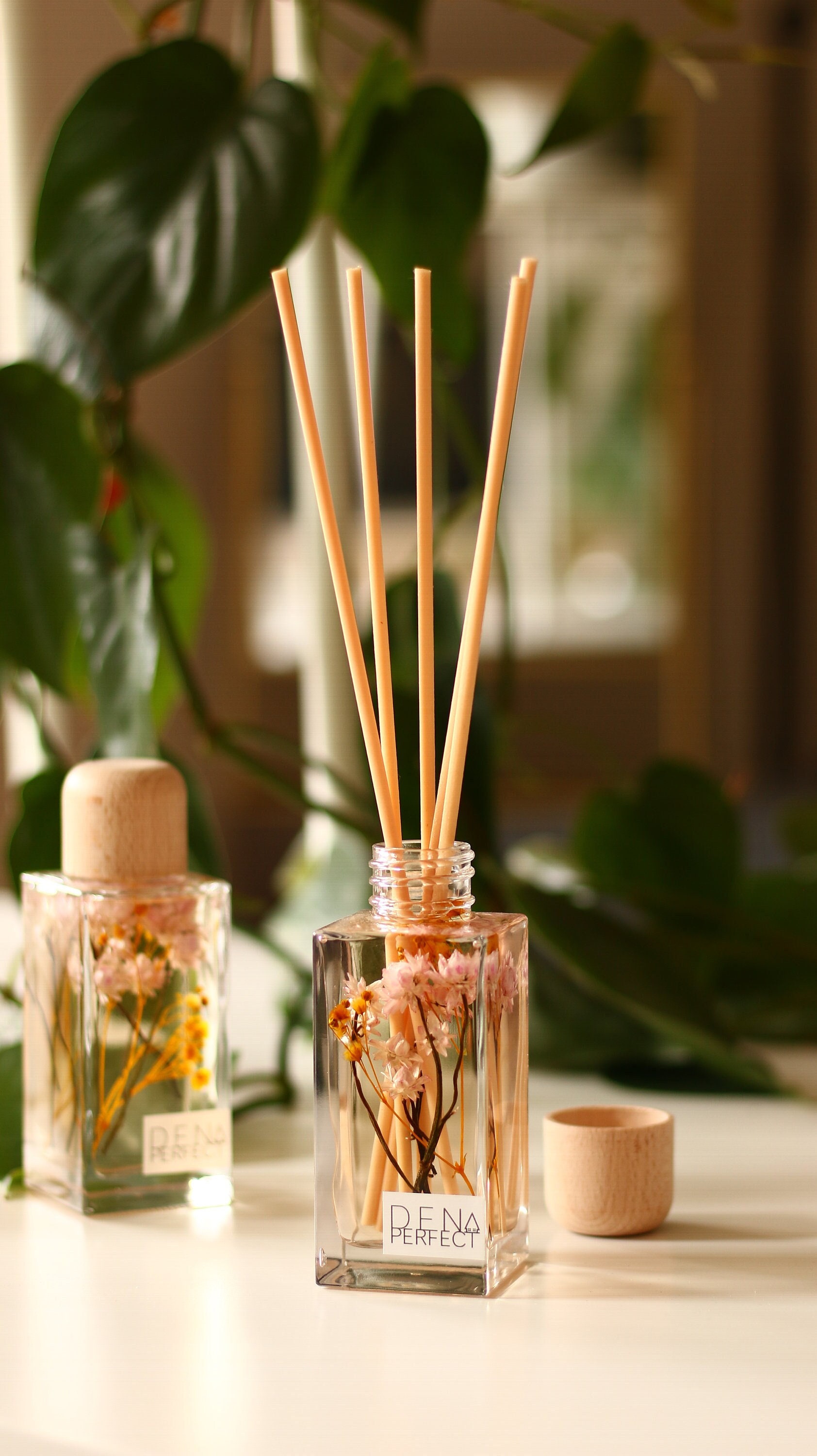 Essential Oil Diffuser, Floral Reed Diffuser With Essential Oils