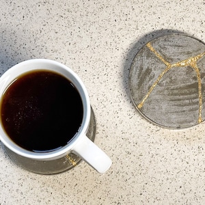 2x Kintsugi Inspired Coasters - Concrete, Resin & Gold - 9.8 cm