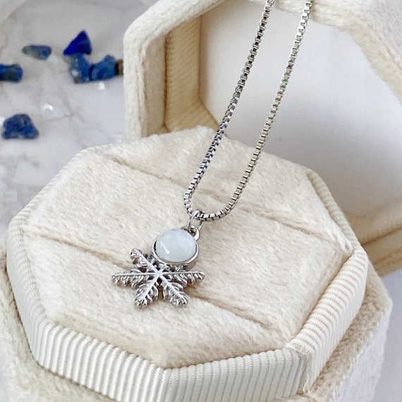 Midir&Etain Collana con fiocco di neve Collana in argento sterling 925 con ciondolo fiocco di neve in pietra di luna Gioielli Regali di Natale per