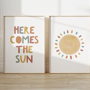 Hier kommt die Sonne Zitat - Babyzimmer Dekor, geschlechtsneutrale Wandkunst, Geschenk zur Geburt, UNGERAHMT