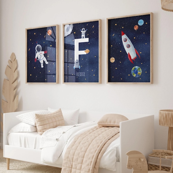 Weltraum Prints 3er Set: Astronaut, Rakete, Planeten - Kinderzimmer Dekor (UNGERAHMT)