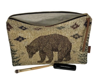 FLAT ZIPPER POUCH ~ Grizzly