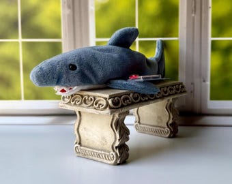 TY BEANIE BABIES, Ty 1996 Crunch Shark Beanie Baby