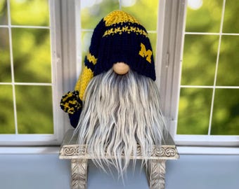 CUSTOM UNIVERSITY GNOMES ~ Gnomes with University Colors and Logo
