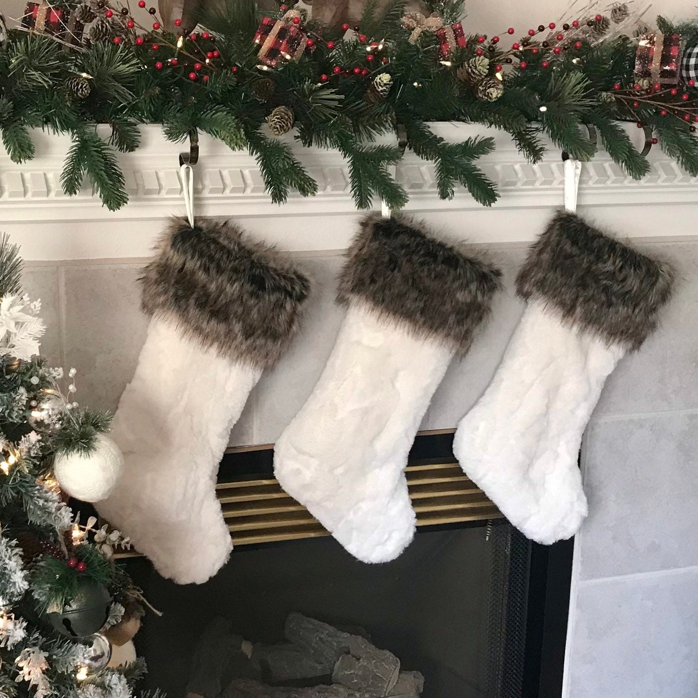 FARMHOUSE CHRISTMAS STOCKINGS Makalu