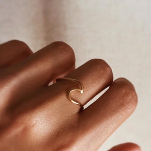 Wave Shaped Ring - Adjustable Wave Ring - Ocean Tide Current Ring- Handmade Jewelry - Minimalist - Personalized Gifts - Gift for her - Gifts