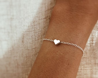 Petit bracelet coeur en argent- Bracelet petit coeur - Bracelet simple - Bijoux faits à la main - Cadeaux personnalisés- Minimaliste - Cadeau pour ses-Cadeaux