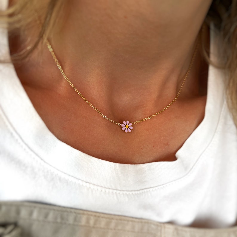 bloem ketting, kleine bloem ketting, witte bloem ketting, cadeaus voor haar, kleine bloem ketting, bloem ketting, minimalistisch, geschenken afbeelding 3