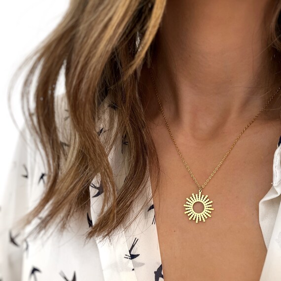 The Sunshine Necklace Sun Pendant Gold 