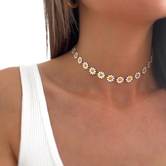 Daisy Necklace Tiny Daisy Necklace Sunflower Necklace Daisy Etsy
