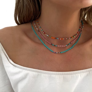 Collier de perles multicolores collier délicat collier de perles Minimaliste Bijoux faits à la main-Cadeaux personnalisés Cadeau pour elle Cadeaux image 1