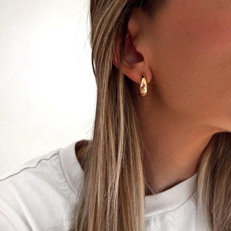 Round Hoop Thick Earring, Basic Statement Earrings, Round Gold Huggie Earring, Chunky Hoop Earring,Circle Loop Huggie Minimalist Gifts Bild 3