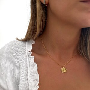 Collier pendentif en forme de soleil Collier en forme de cercle Collier Boho Minimaliste Cadeaux personnalisés Bijoux Cadeaux image 5