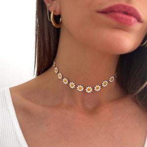 Collier de fleurs, Collier de petites fleurs, Collier de fleurs blanches, cadeaux pour elle, Collier de petites fleurs, Minimaliste, Cadeaux pour elle, Cadeaux image 5