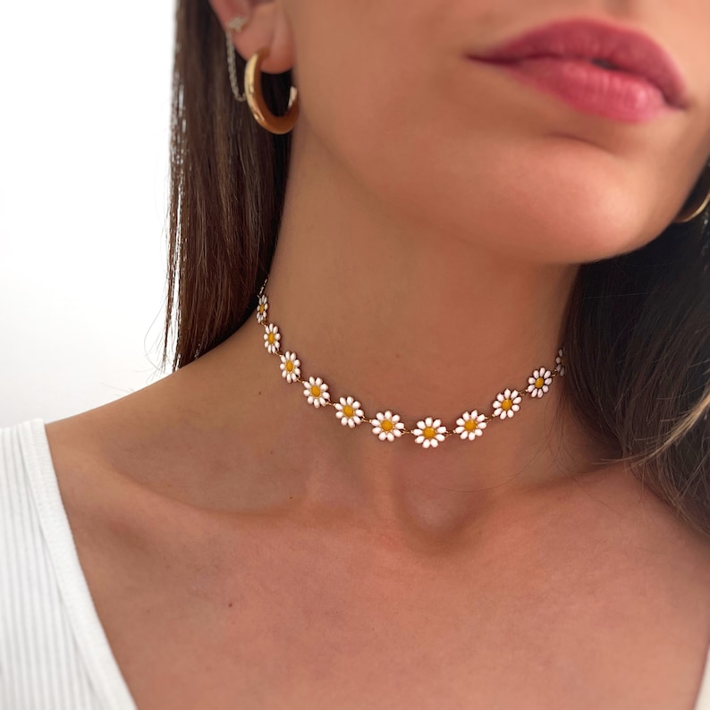 Collier de fleurs, Collier de petites fleurs, Collier de fleurs blanches, cadeaux pour elle, Collier de petites fleurs, Minimaliste, Cadeaux pour elle, Cadeaux image 5