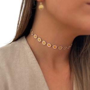 Collier de fleurs, Collier de petites fleurs, Collier de fleurs blanches, cadeaux pour elle, Collier de petites fleurs, Minimaliste, Cadeaux pour elle, Cadeaux image 7