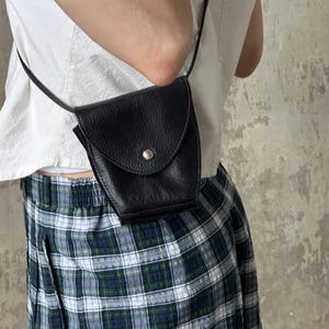 Vintage mini crossbody leather bag in black, mini bag