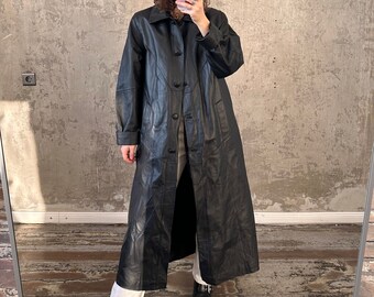 Abrigo de cuero vintage de los años 90 en negro, maxi abrigo recto
