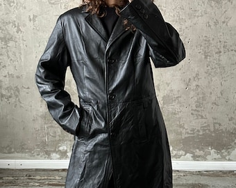 Vintage 90s minimalistic leather blazer in black, straight leather coat
