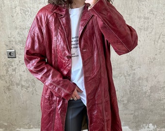 Vintage short leather coat in red