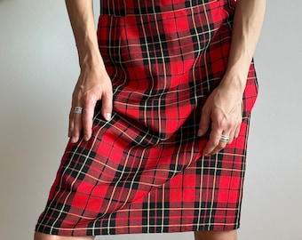 Vintage tartan geruite wollen Schotse kilt, midirok in rood