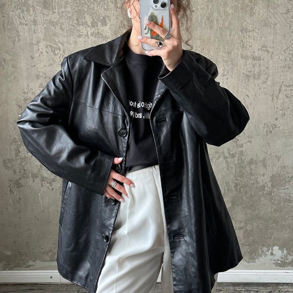 Vintage 90s leather coat in black