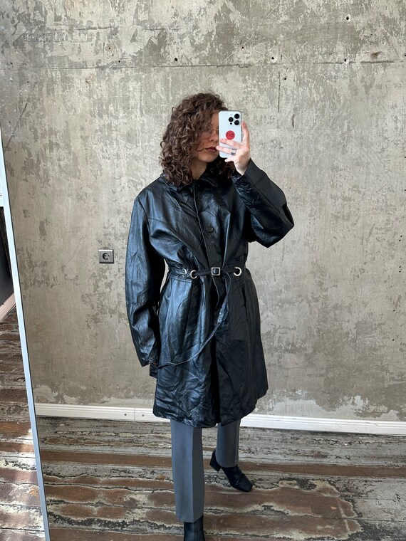 Vintage 90s leather belted coat in black, midi ov… - image 5