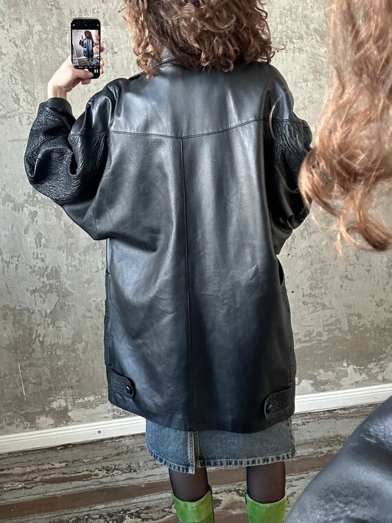 Vintage 90s leather overcoat in black with big co… - image 5