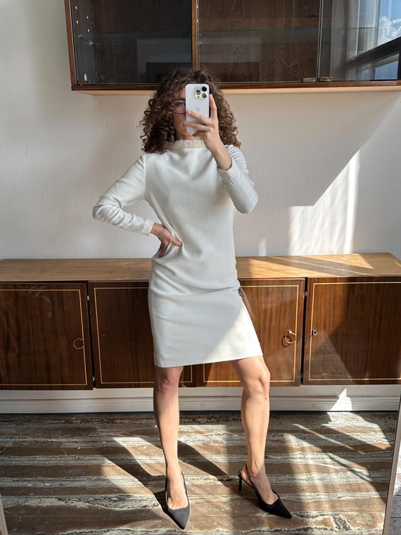 Vintage 80s long-sleeve winter dress in white