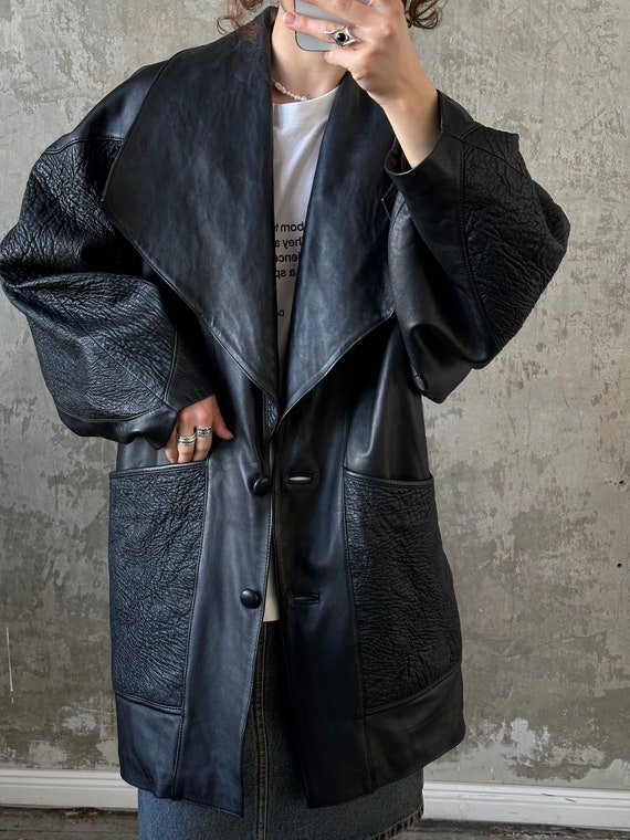 Vintage 90s leather overcoat in black with big co… - image 1