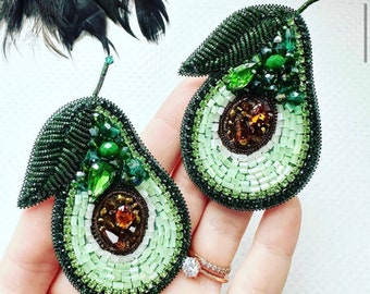 Broche de contas "Abacate" | Joias artesanais | Joias finas | Bordado de contas | Fabricado na Ucrânia | Motivos vegetais | Decorações de abacate