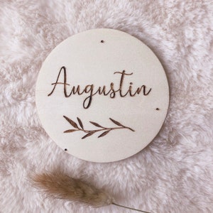 Houten geboortekaartje babybevalling gepersonaliseerde voornaam kraamverrassing ⋆ AUGUSTiN