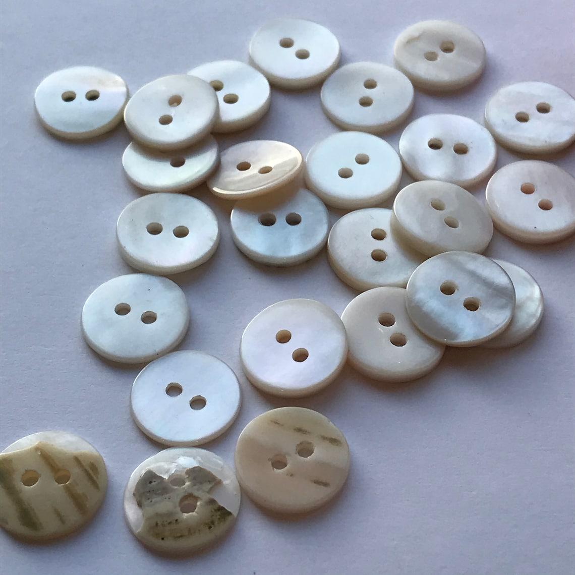 20 White mother of pearl buttons 14mm wide Etsy