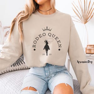 Rodeo Queen Sweatshirt, Western Cowgirl Sweatshirt, Horse Riding Shirt, Equestrian Fashion, Cowgirl Rodeo Gift, Horse Lover Apparel, Queen
