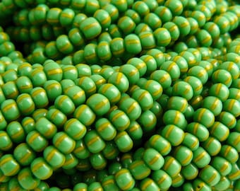 GREEN YELLOW STRIPES Size 11/0 Czech Seed Beads Striped Colorfast Opaque Glass Trade Beads Rocailles Full or Half Hank