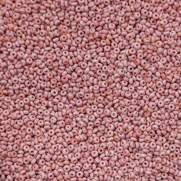 VINTAGE CHEYENNE PINK not dyed Czech 12/0 - 13/0 dusty rose colorfast opaque glass seed beads 10 grams