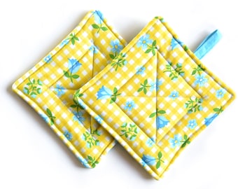 Porte-pot Gingham jaune, imprimé en marguerite bleue vintage, porte-pot abandonné, hotpad fait à la main, extra épais, ensemble de 2