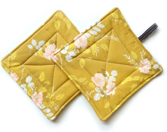 Lot de 2 maniques florales jaune moutarde, maniques à fleurs, cadeau d'hôtesse, coussin chauffant matelassé, très épais