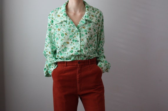 vintage blouse | green floral top | 1970s print s… - image 1