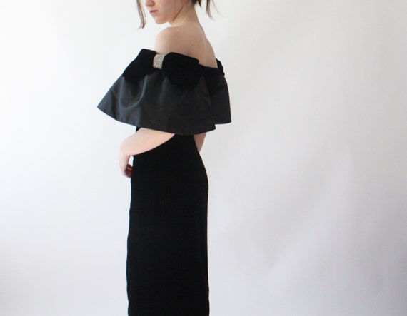 1980s Velvet Formal Gown | Puff Sleeve Gown | Vin… - image 3