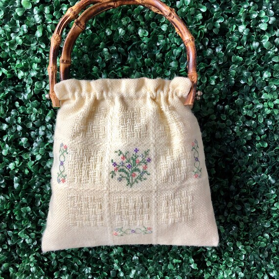 vintage embroidered bag | cross stitch purse | bamboo handles | crochet bag | knitting bag | yarn bag | mini purse | View 5