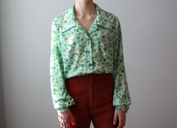 vintage blouse | green floral top | 1970s print s… - image 3