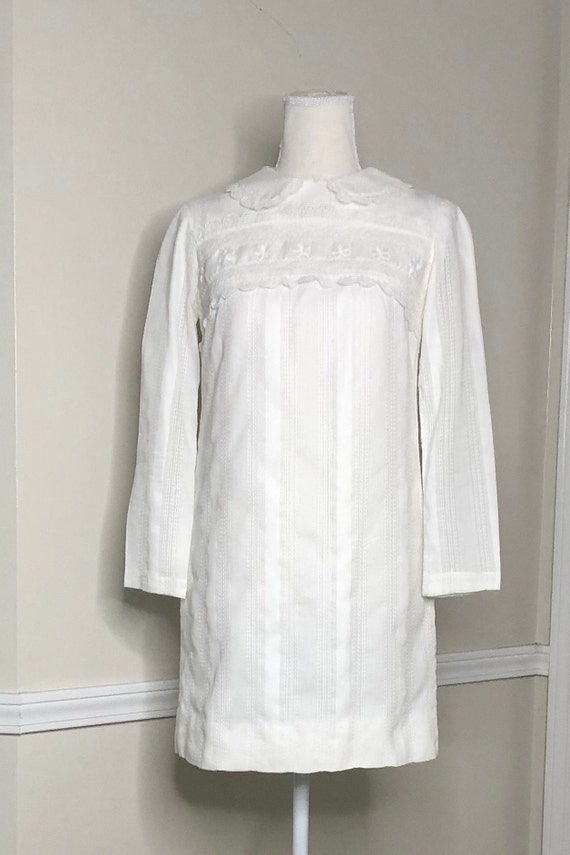 1960s White Cotton Embroidered Mini Dress Peter P… - image 3
