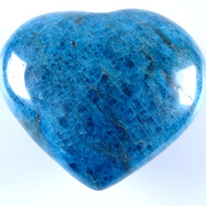 Deep blue Apatite Puff Heart