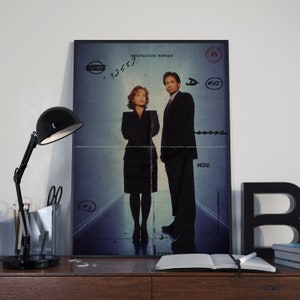 The X-Files Poster: Mulder and Scully Retro FBI Print