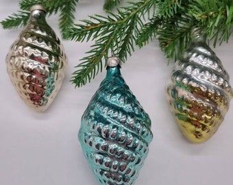 Vintage Set of 3 Beautiful Spiral Cones Christmas Decorations Glass Ornaments