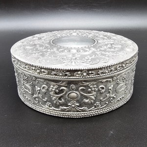 Vintage Heavy Pewter Repousse Floral Detailed Trinket Jewellery Box Storage Oval Hinged Lid