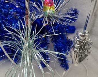 Vintage Set of 3 Tinsel Lilies Shatterproof Shiny Christmas Decorations Lightweight Ornaments