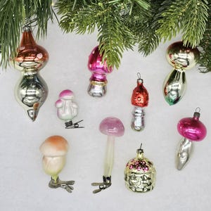 Preciosos adornos vintage de hongos Amanita, decoraciones antiguas ucranianas de cristal.