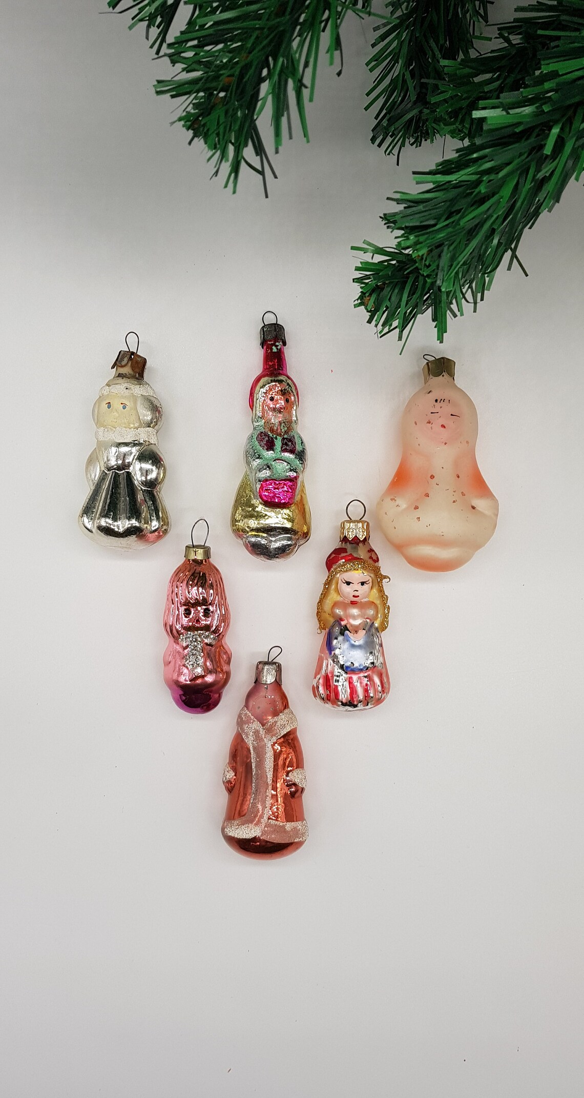 Girls Beautiful Vintage Christmas Decorations Baubles Glass image 3